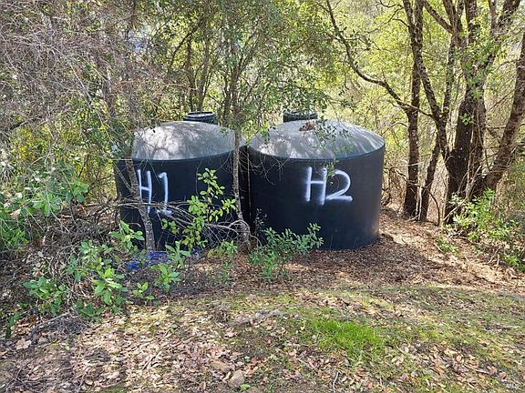 3rd image of 73885 Hill Road