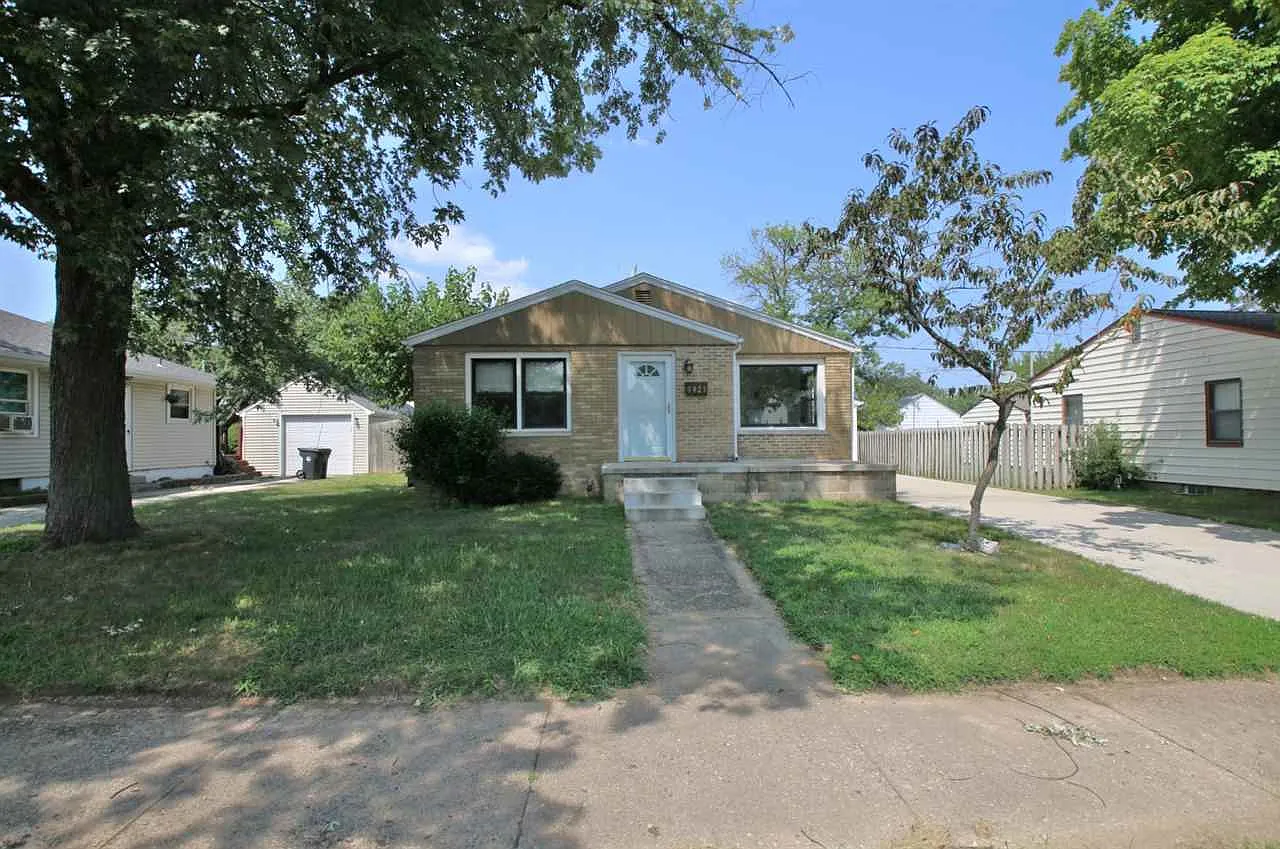 1421 Tennell Rd photo 1