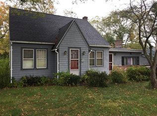 411 Pompeo Rd, North Grosvenordale, CT 06255