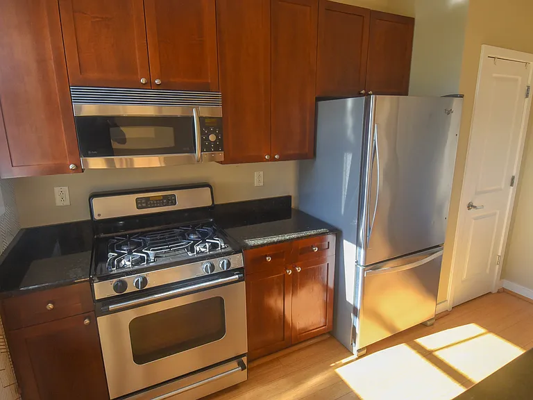 181 E Reed Ave #313 — Photo 4