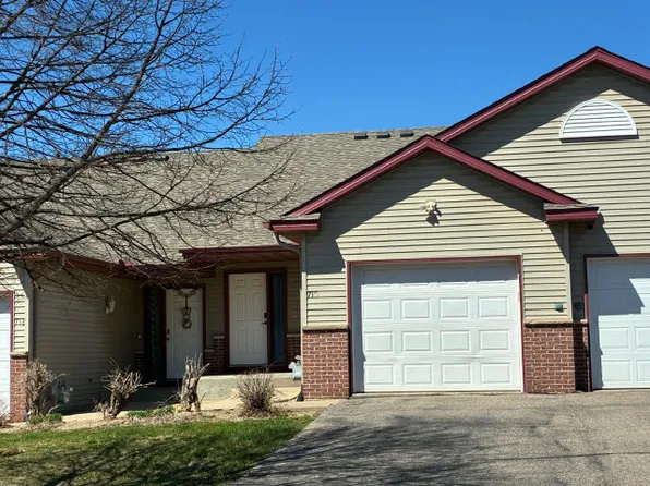 710 10th St SW, Pine Island, MN 55963