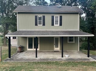 611 Mercer Rd, Beaver Falls, PA 15010