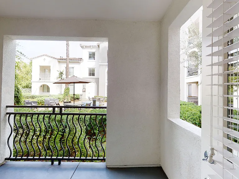 Los Alisos at Mission Viejo — Photo 48