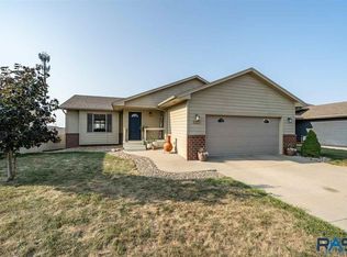 8609 W Lavern Wipf St, Sioux Falls, SD 57106