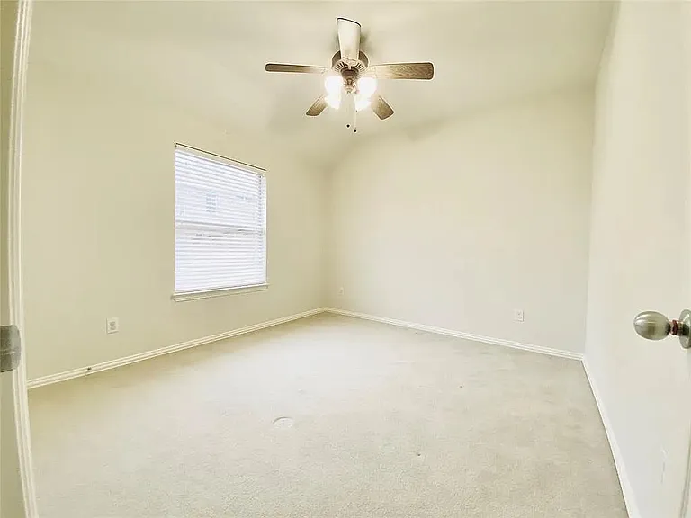 3416 Woodheights Ct — Photo 2