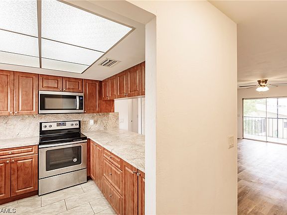 2nd image of 608 SE 6th St APT G