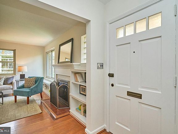 4th image of 6007 Langston Blvd