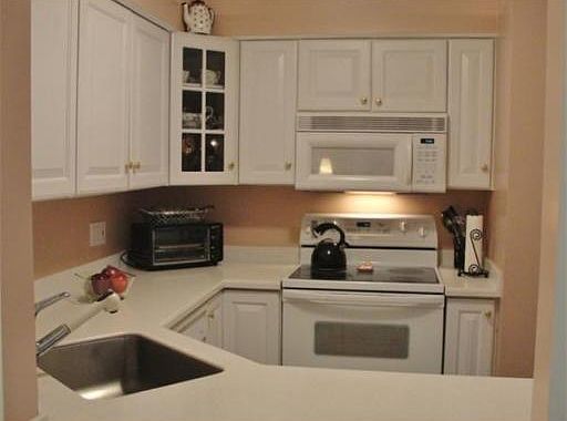 2nd image of 9 Royal Crest Dr APT 9