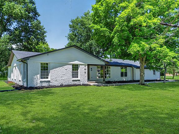2nd image of 646 Redbud Ln