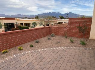 1548 W Calle Del Ducado, Green Valley, AZ 85622