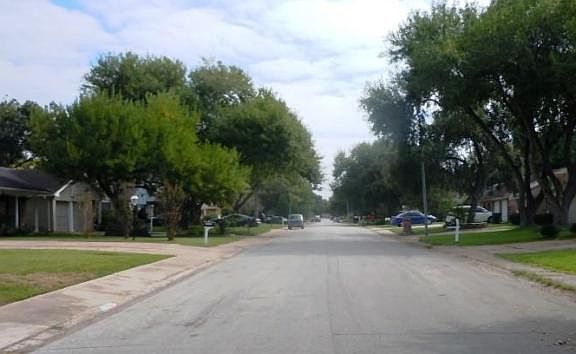3rd image of 11426 Hazen St
