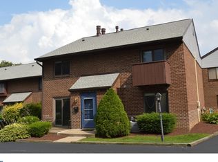 308 Village Newport, Ardmore, PA 19003