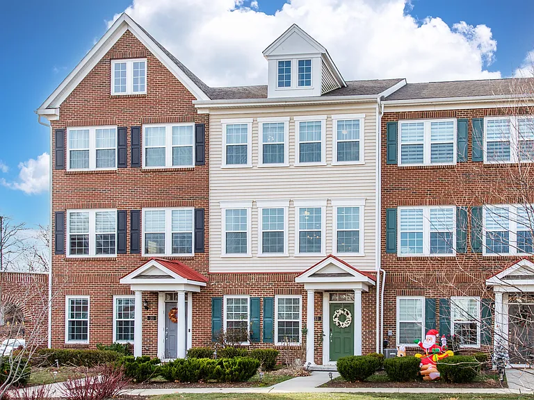 33 Landmark Ln — Photo 30