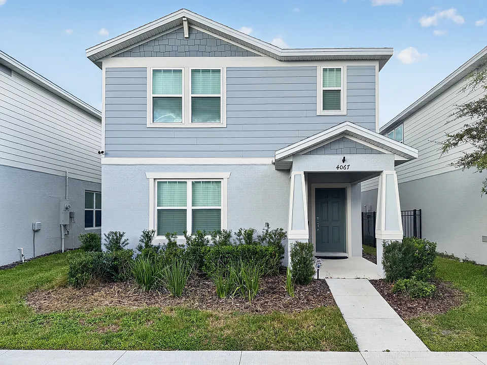4067 Roaming Brook Dr