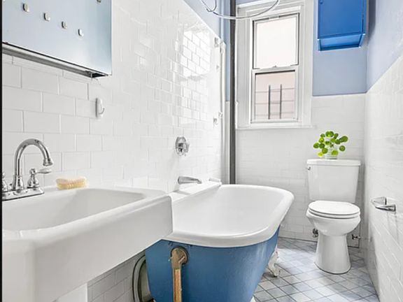 5th image of 930 Saint Nicholas Ave #54