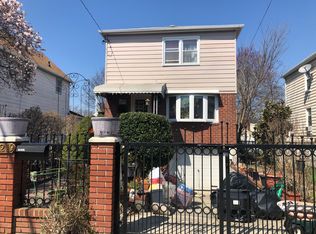 16219 77th Rd, Fresh Meadows, NY 11366
