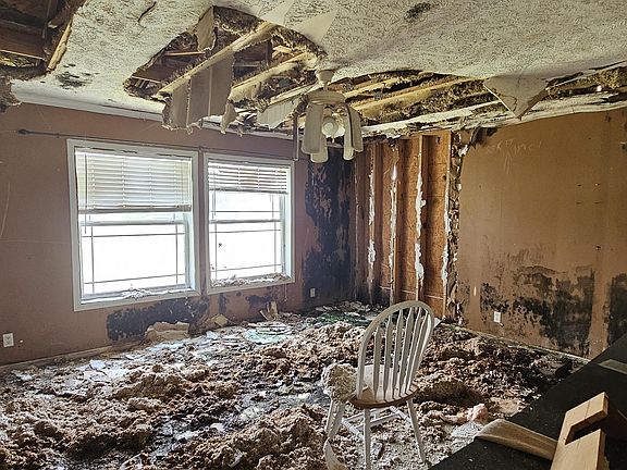 2nd image of 206 Kimino Dr