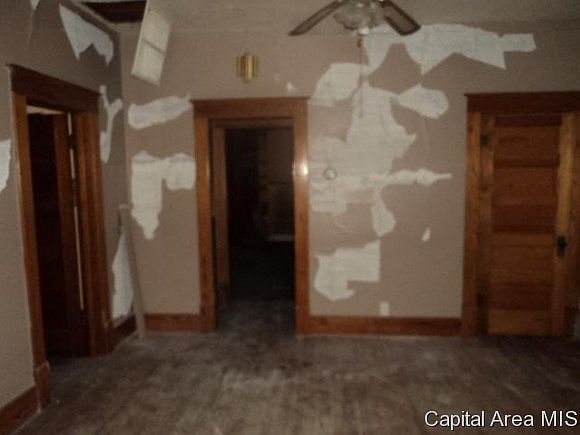 2nd image of 211 E Cortland St
