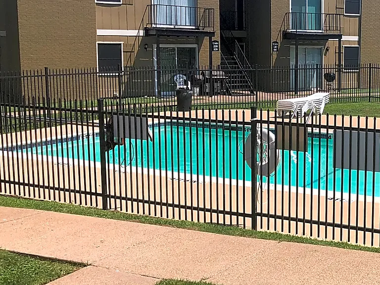 Saddle Ridge Apartments — Photo 28