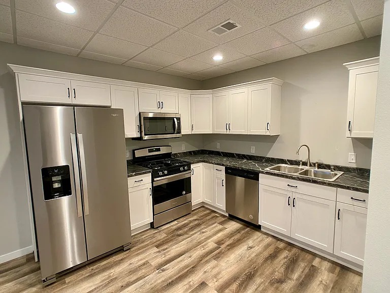 107 Main St E #3 — Photo 4