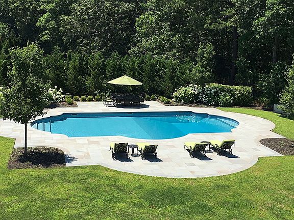 4th image of 5 Oakmont Ct