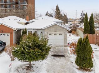 218 Oakburne Pl, Sarnia, ON N7S 4X3