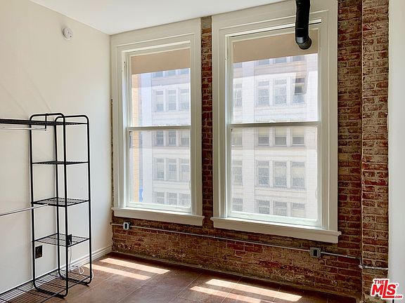 5th image of 215 W 7th St APT 607