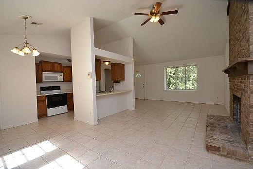 3rd image of 3612 Winchelsea Dr
