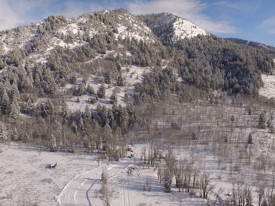 2nd image of 3 Sunrise Mountain Pl