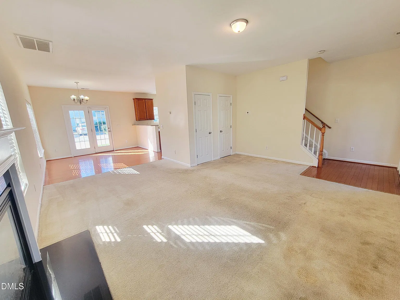 3 bed, 2.5 bath, 1320 sqft, $1,650 — Photo 4