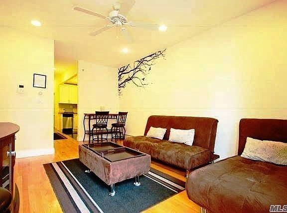 3rd image of 3079 32nd St APT 3R