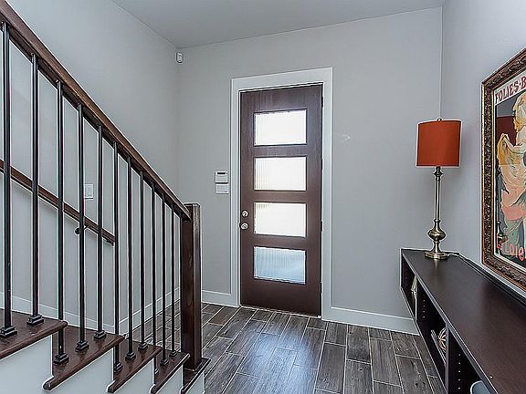 2nd image of 3305 Jefferson St #A