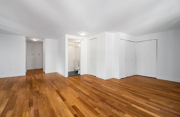 Rented by Mirador Real Estate | media 32