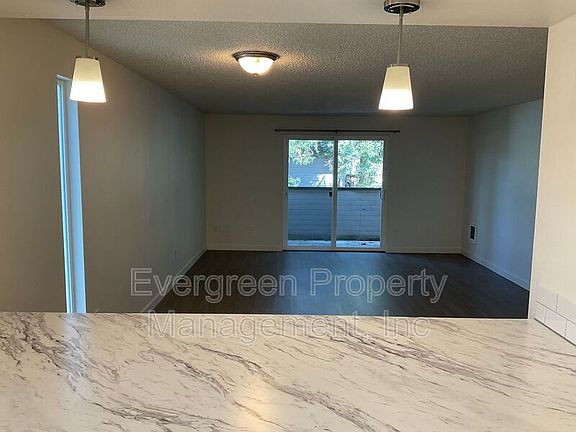 4th image of 2151 West Ave #257