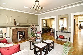 :: 758-760 12th Avenue