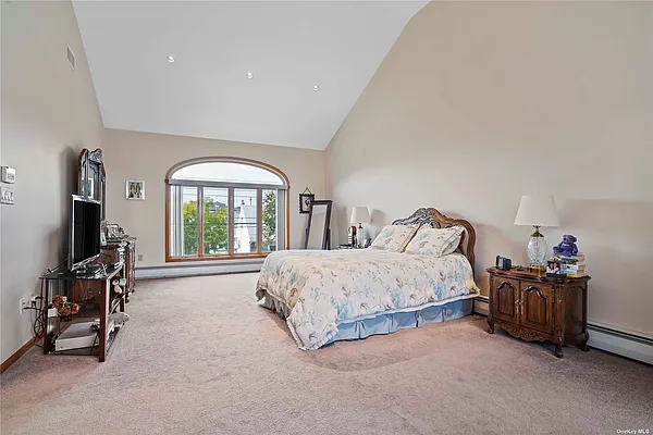 Sold by Century 21 Amiable Realty Group II Inc | media 55