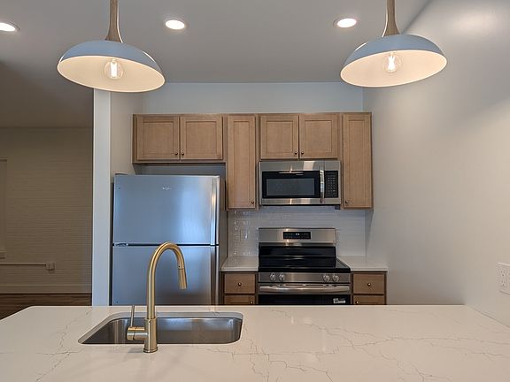 2nd image of 5900 Fort Ave #4