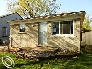 2nd image of 2085 Hanford Ave