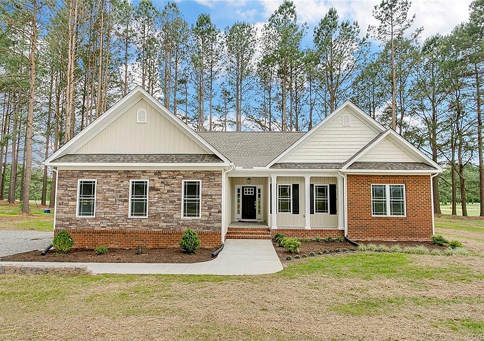 1st image of 119 Woodger Cir