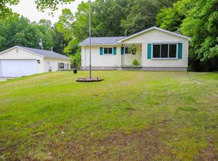 3507 Pasadena Dr, Orion, MI 48359