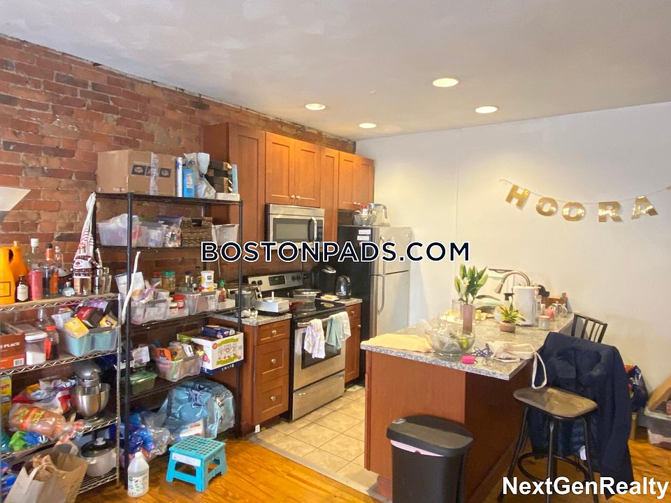 2nd image of 610 Columbus Ave #4L