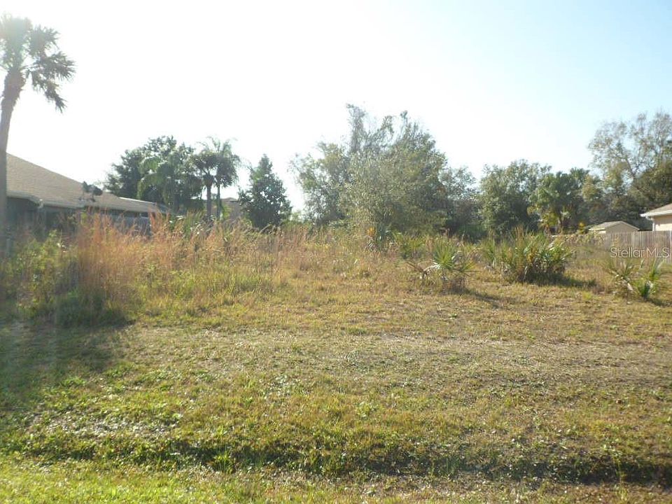 2nd image of Maxim Pkwy Lot 10