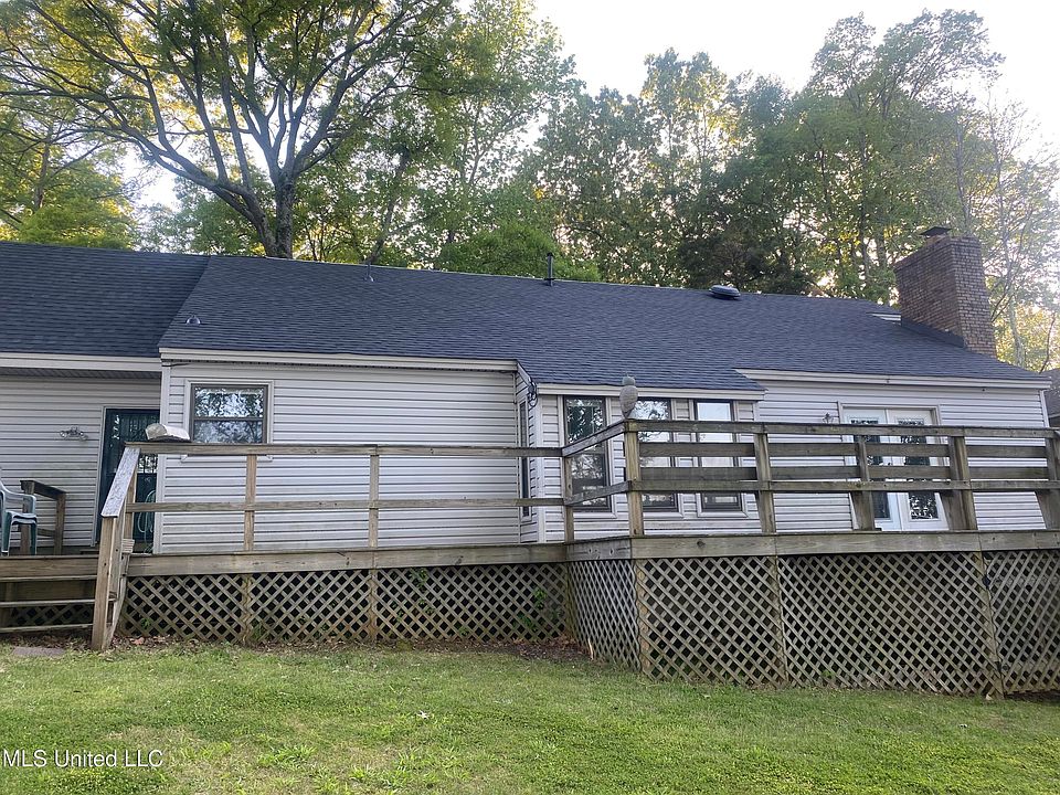 2nd image of 4850 Victoria Dr