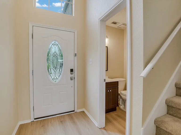 13819 Lothian Dr — Photo 2