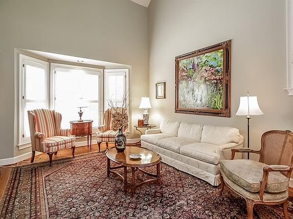 4th image of 4529 Woodhaven NE
