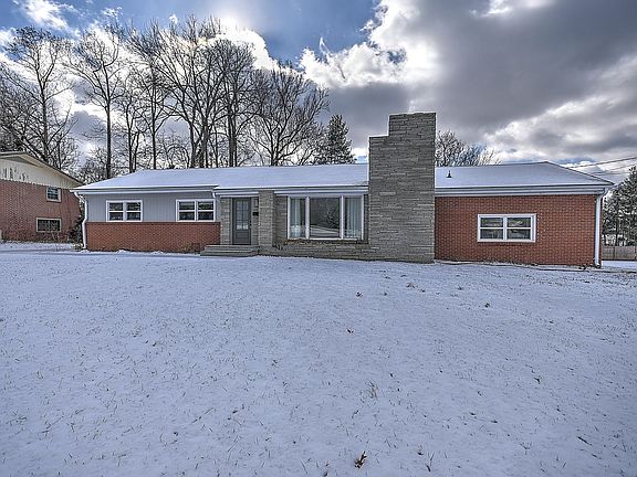 4th image of 203 Dogwood Ln