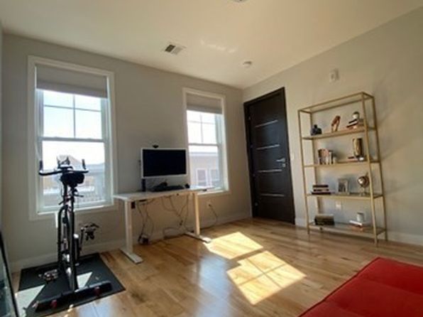 39 Lexington St #5
