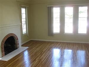 3rd image of 242 S Lasky Dr