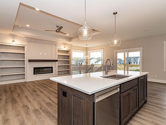 4th image of 4426 Cartier Ave