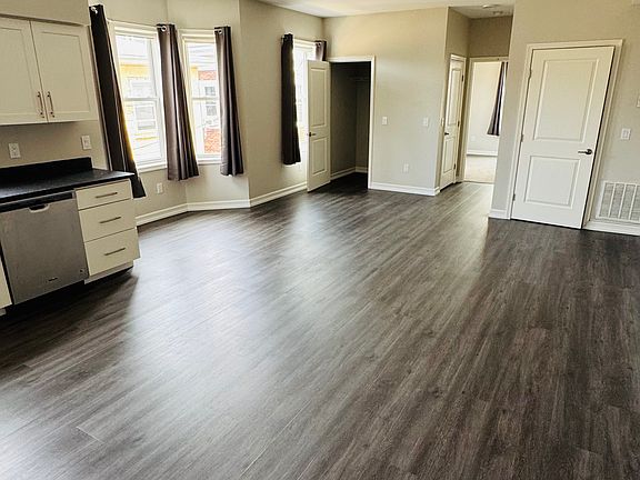 4th image of 40 Jones St APT 201